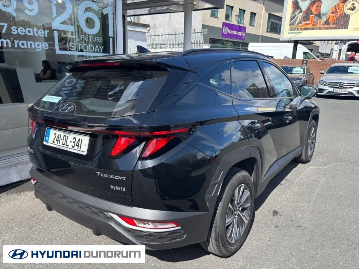 Hyundai Tucson Exeecutive HEV 5DR Auto - Image 2