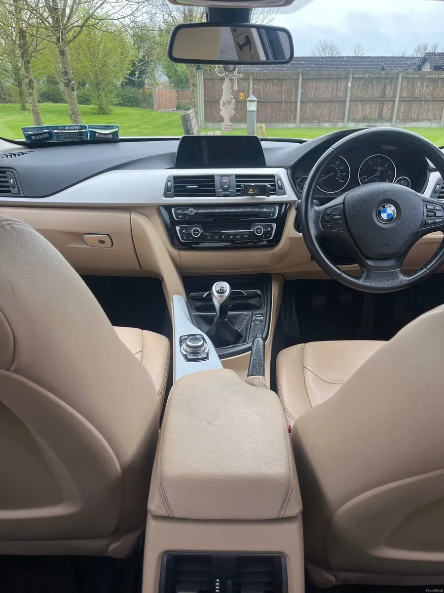 BMW 3-Series 2016 - Image 4