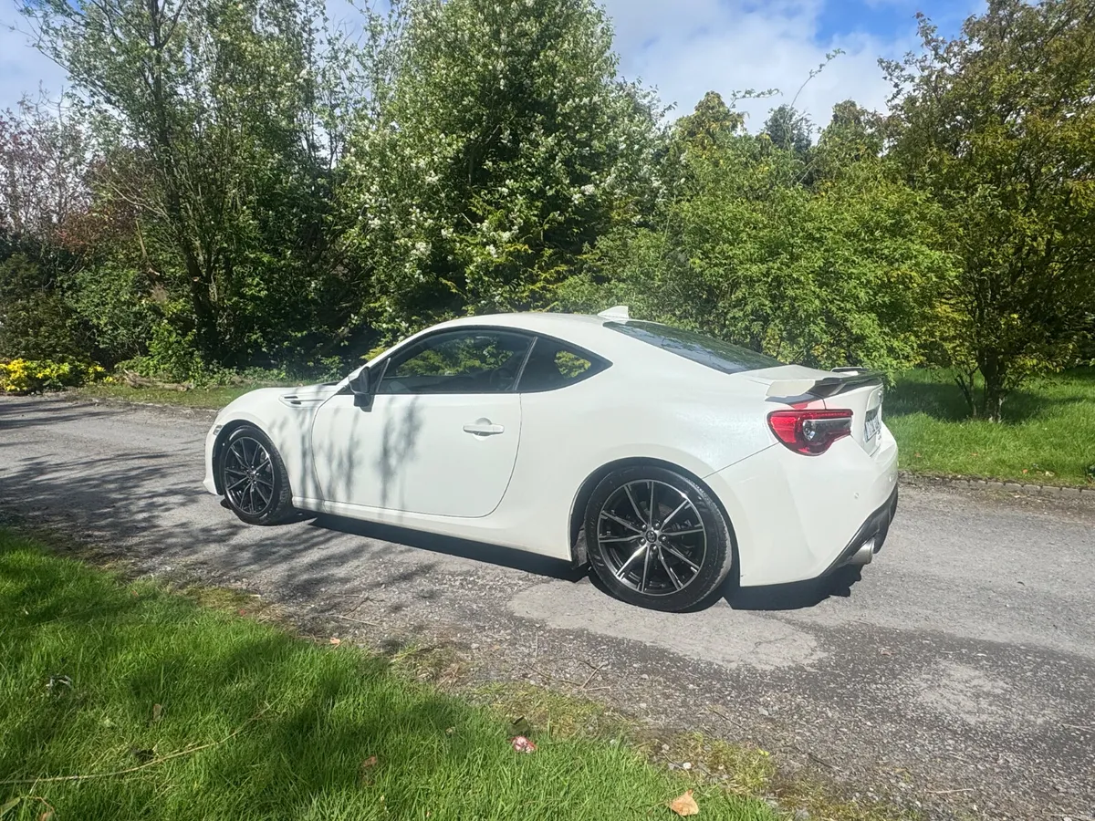 17 Toyota GT86 2.0 AUTOMATIC.. IRISH CAR - Image 3