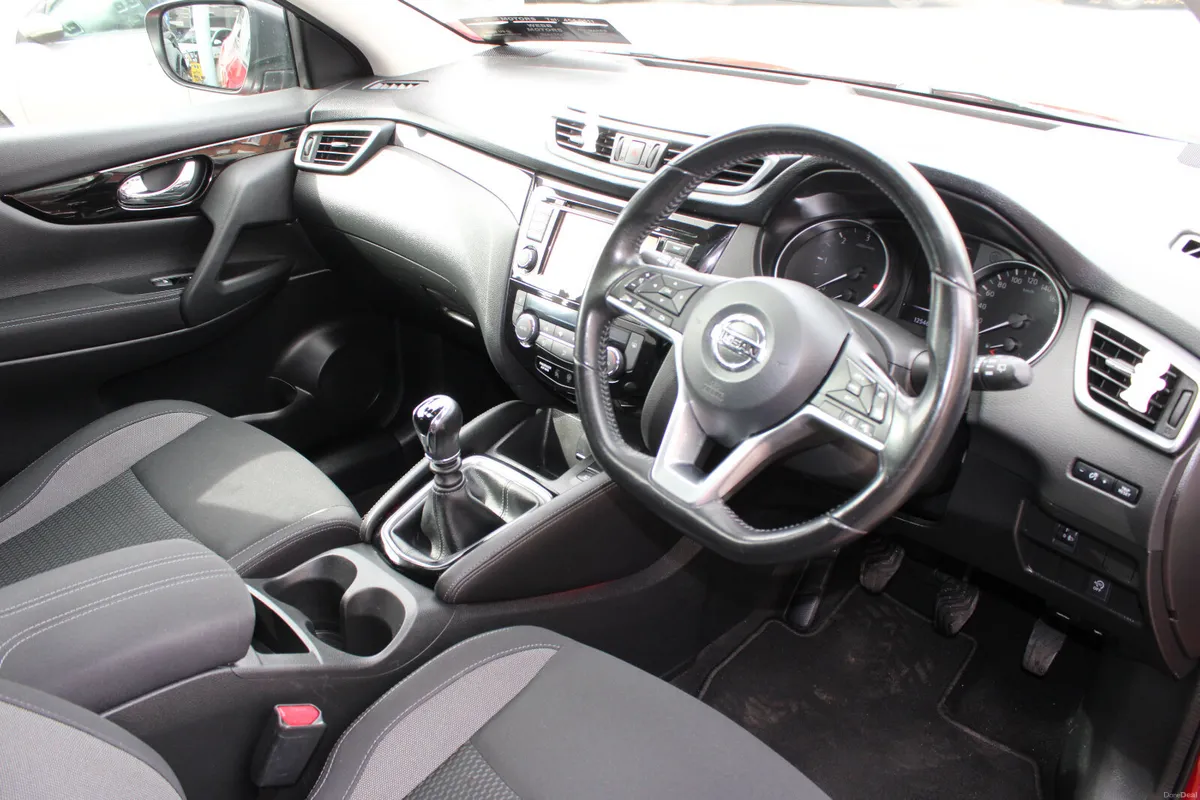 SV QASHQAI - PAN ROOF - SAT/NAV - 07-2028 NCT - Image 6