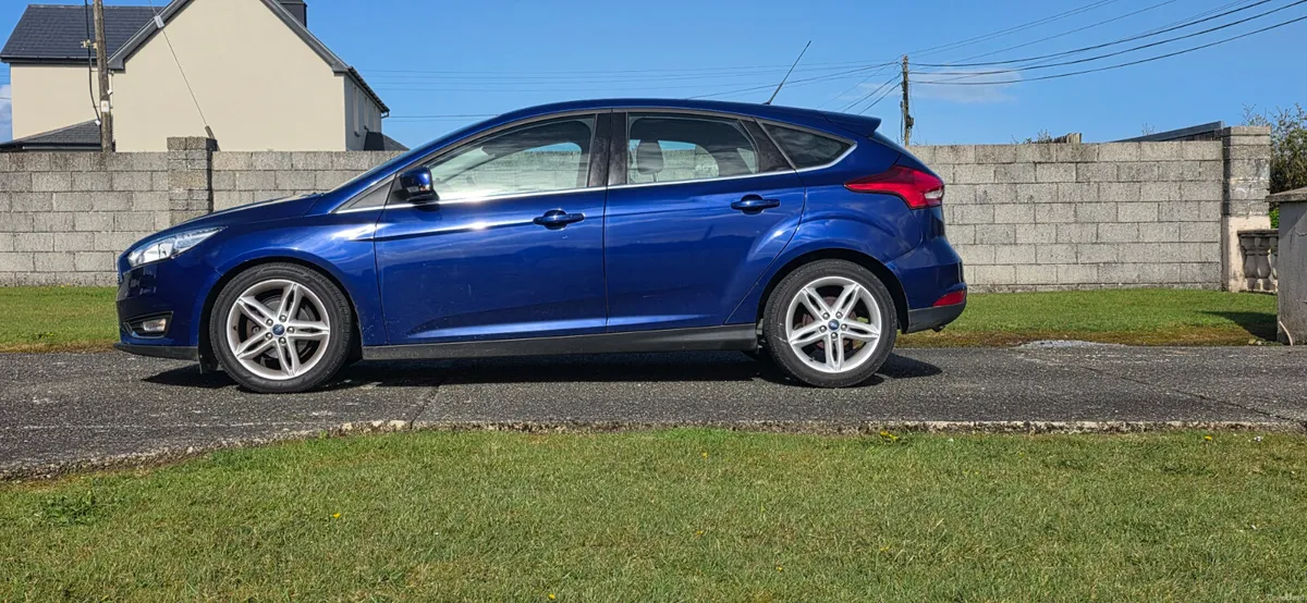 Ford Focus Titanium 2016 - Image 2
