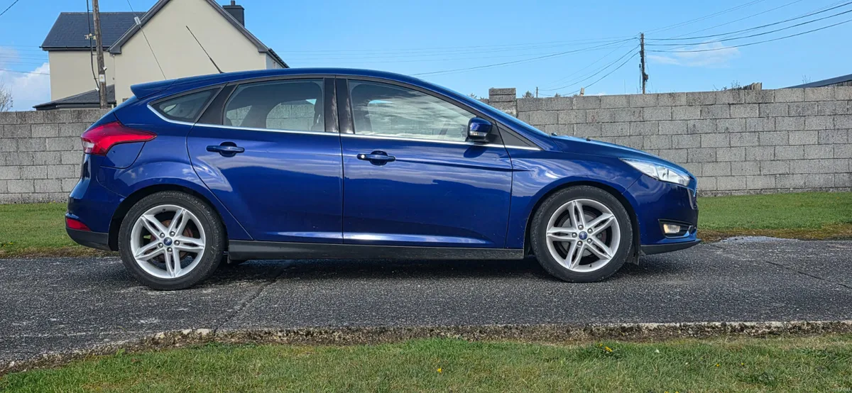 Ford Focus Titanium 2016 - Image 6