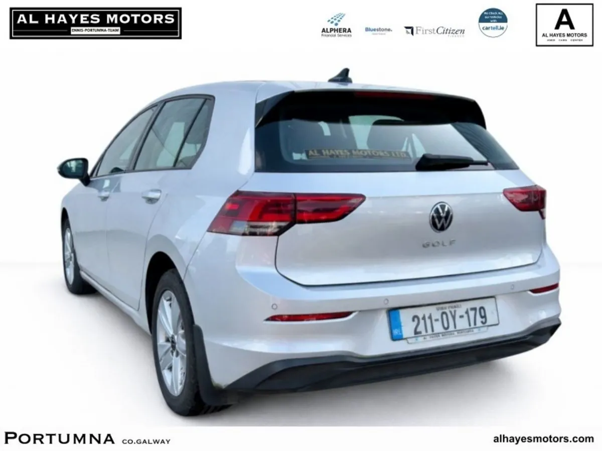Volkswagen Golf LIFE 2.0 TDI 115HP *FLASH SALE!!* - Image 3