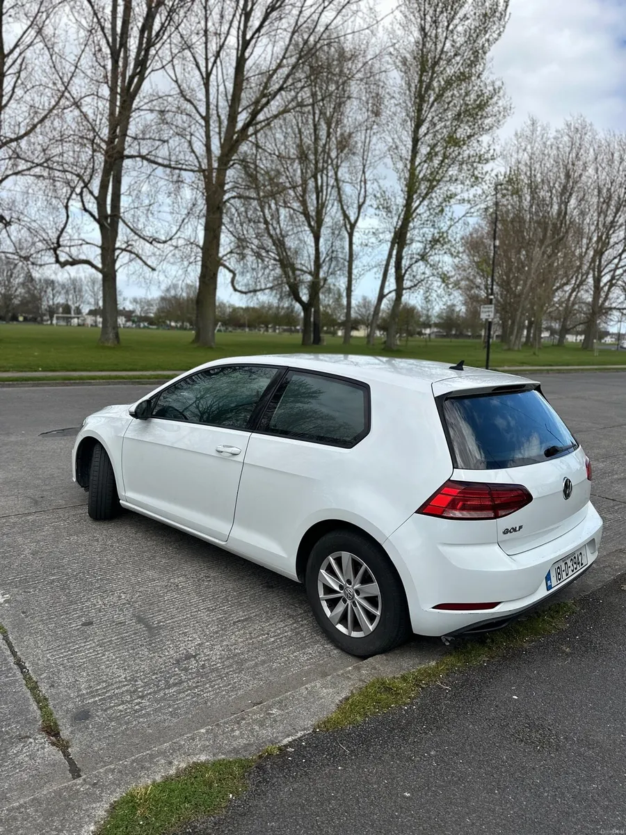 VOLKSWAGEN GOLF 1.6 TLINE TDI 90HP 3DR - Image 3