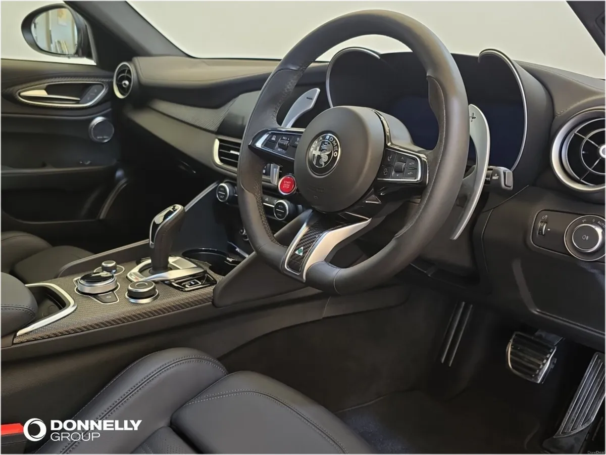 Alfa Romeo Giulia Saloon Quadrifoglio - Image 4