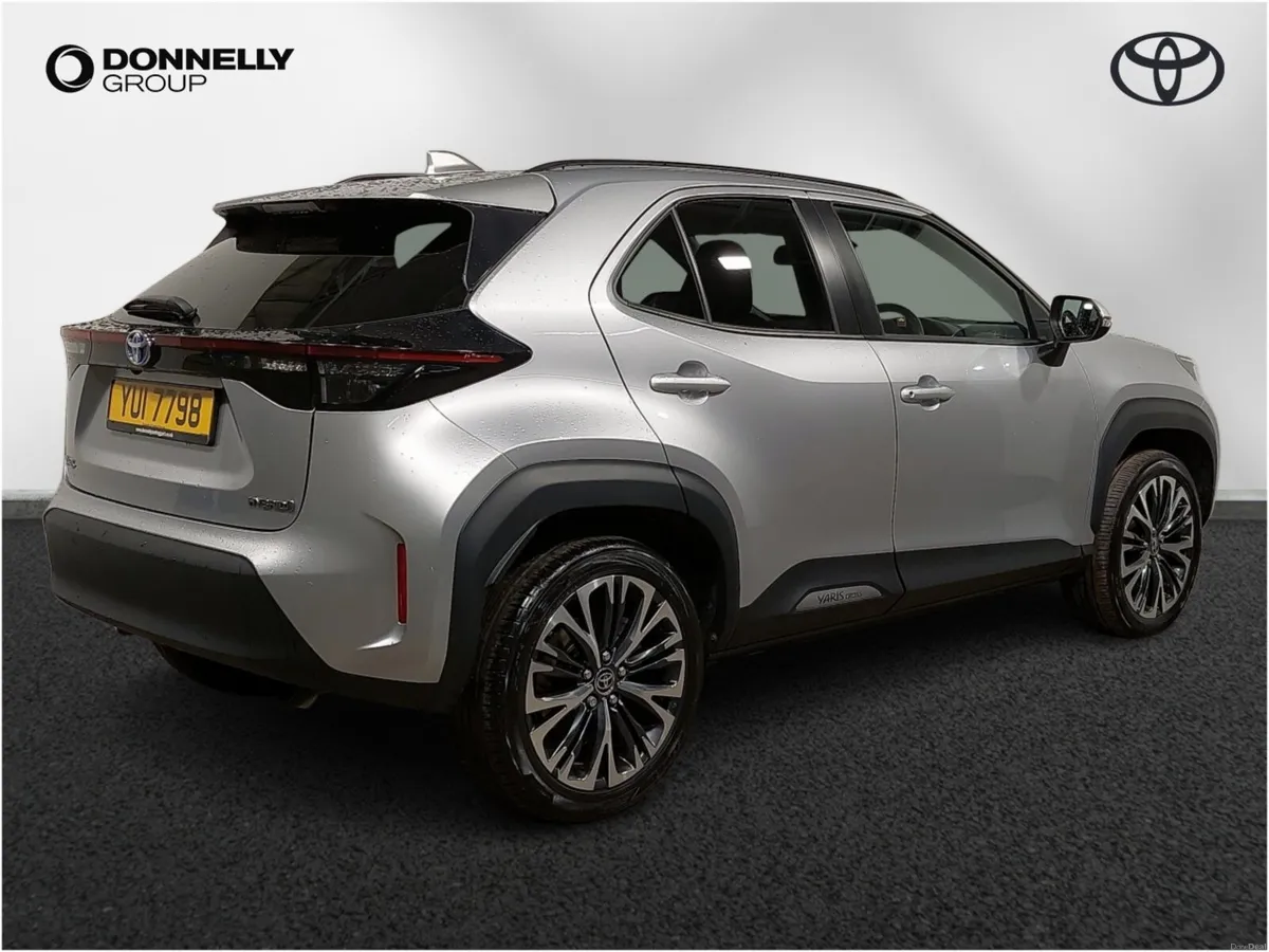 Toyota Yaris Cross Estate Excel - Image 4