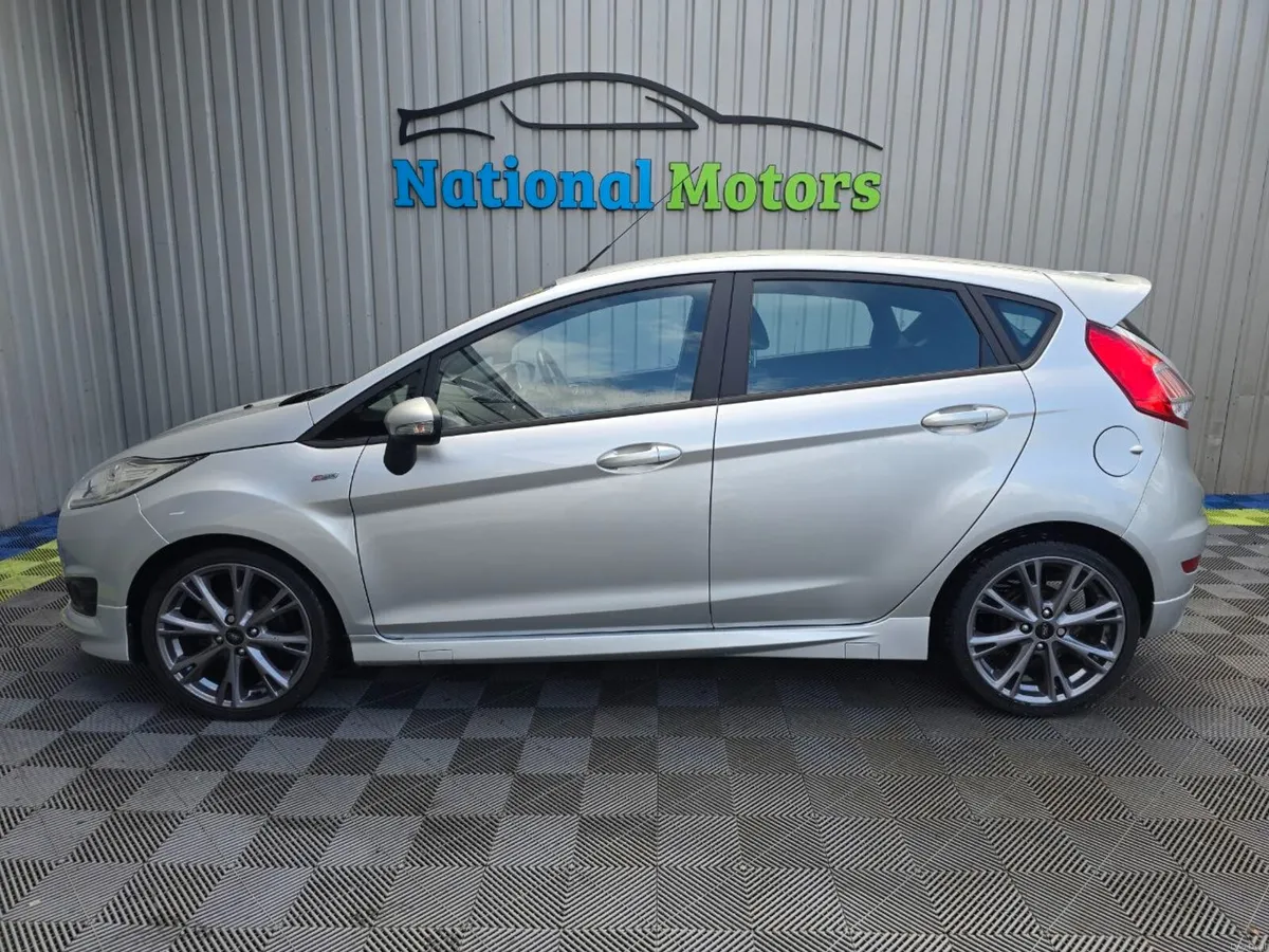 2017 Ford Fiesta ST-LINE 1.0 Petrol - Image 6