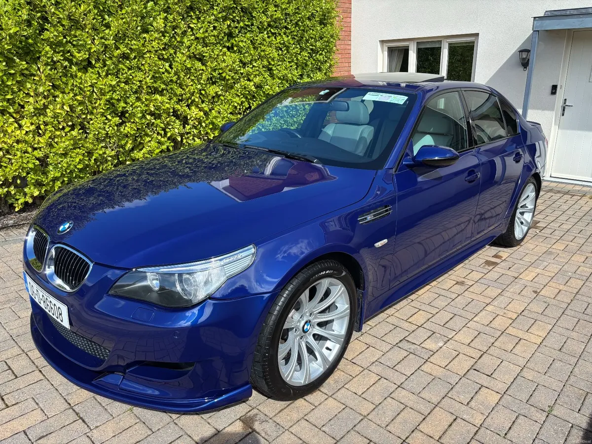 BMW M5 2006 - Image 2