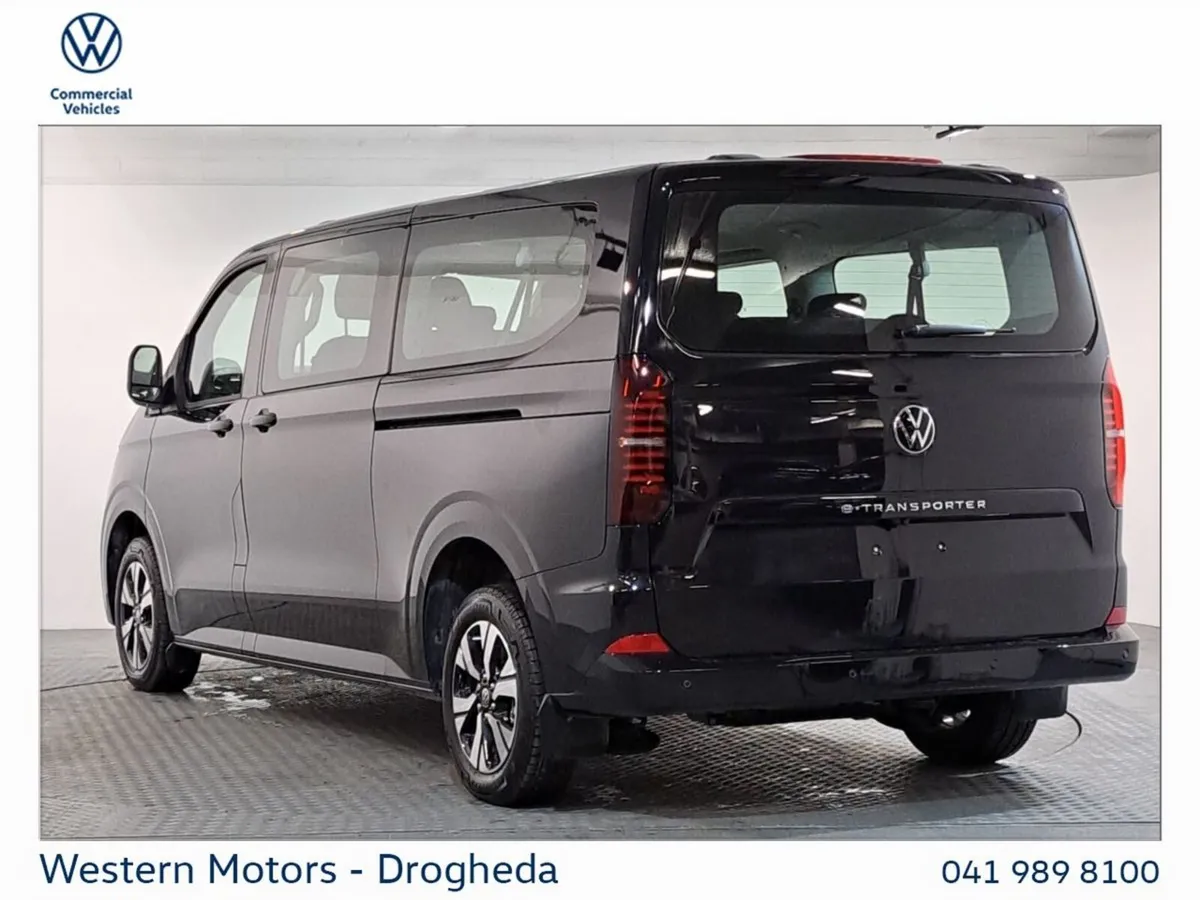 Volkswagen Caravelle 9 Seat e Caravelle Life - Image 4