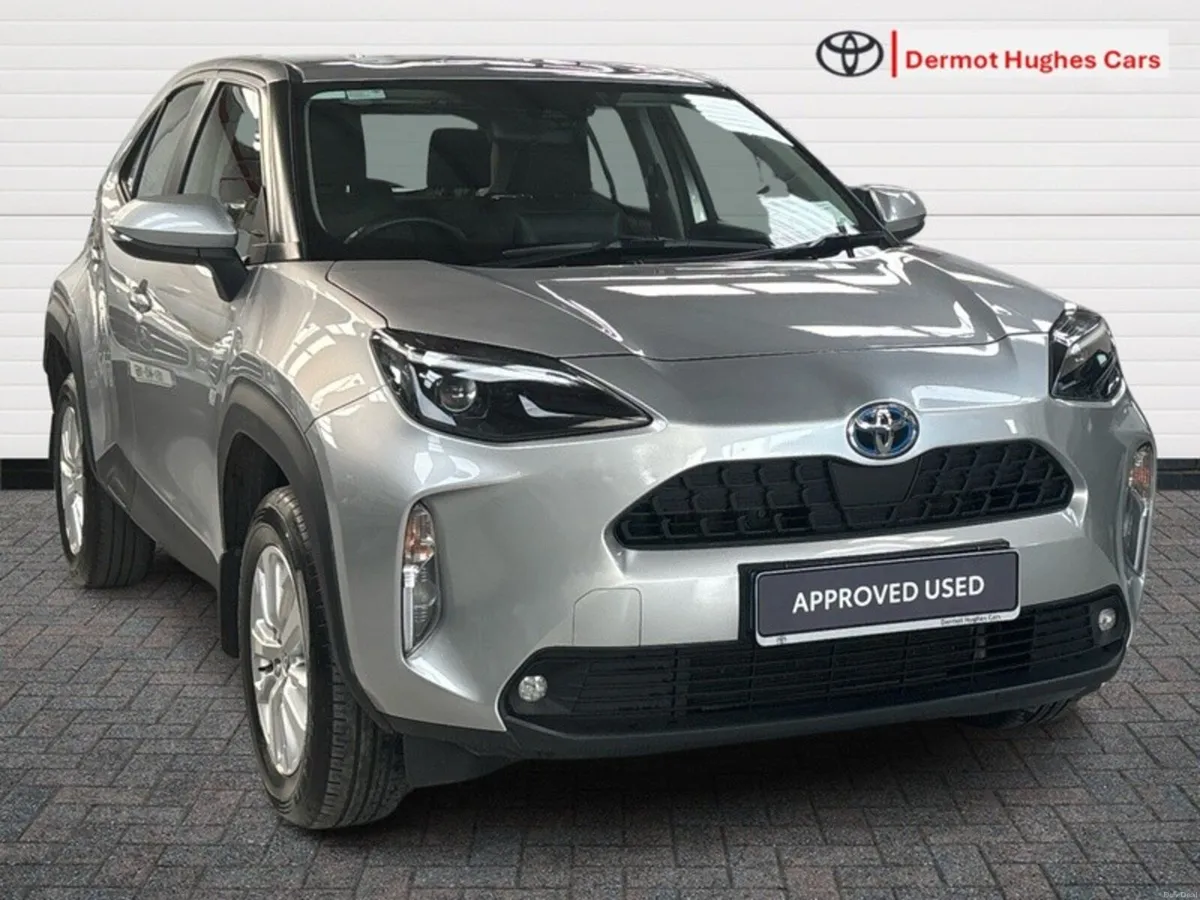 Toyota Yaris Cross LUNA HYBRID 4DR AUTO - Image 1