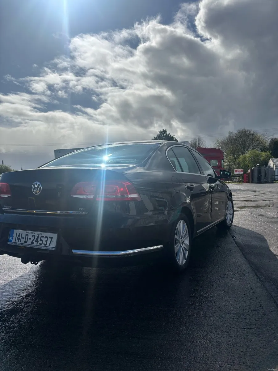 2014 Volkswagen Passat - Image 3