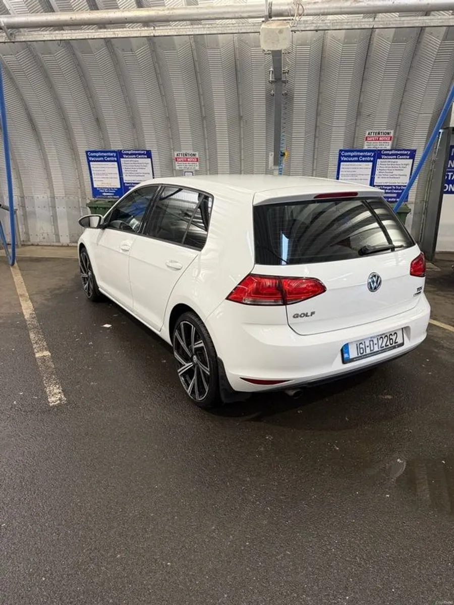 2016 Volkswagen Golf - Image 4