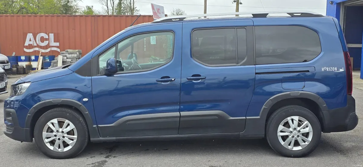 Wheelchair Accessible Peugeot Rifter 2020 - Image 4