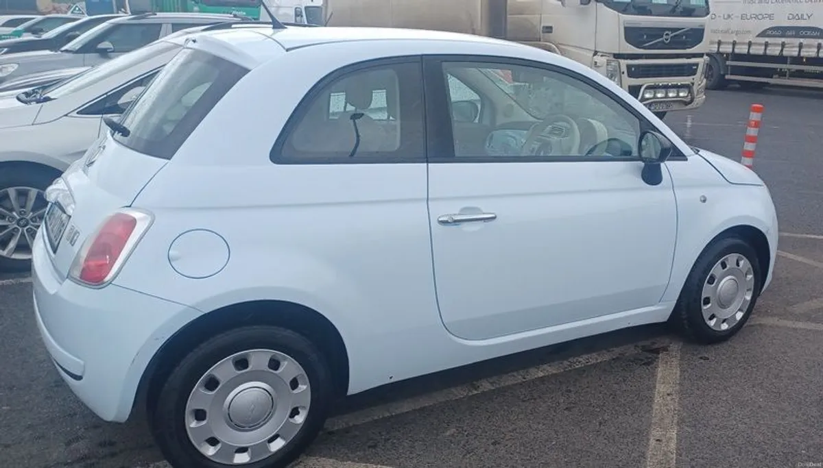 2009 Fiat 500 - Image 2