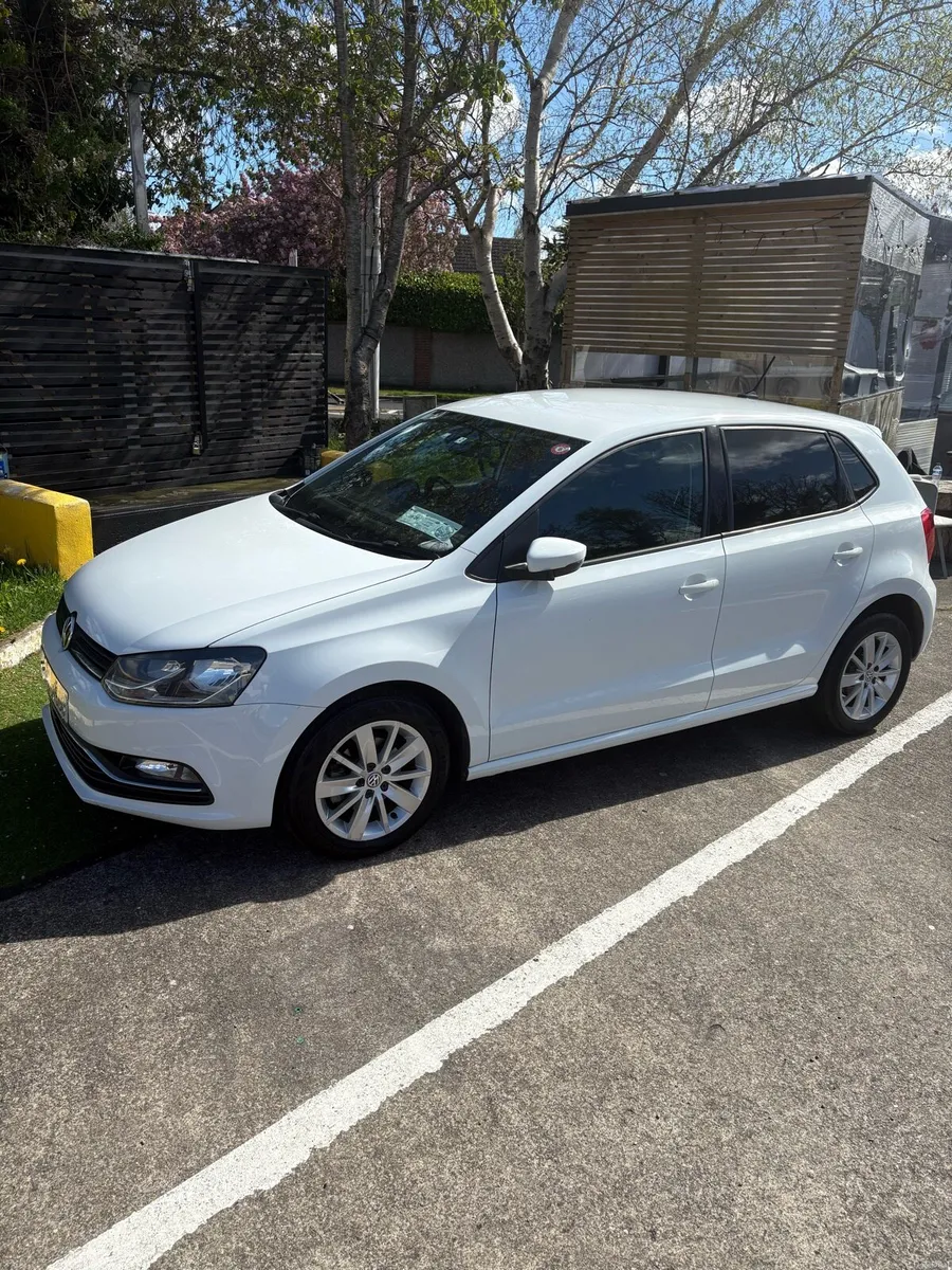 Volkswagen polo - Image 2