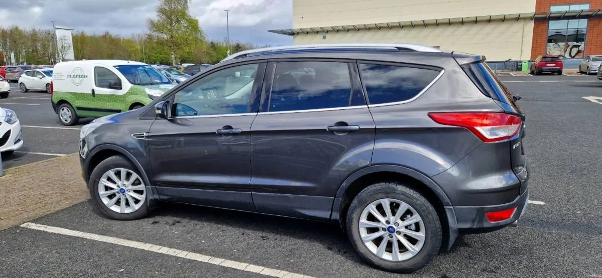 Ford Kuga - Image 3