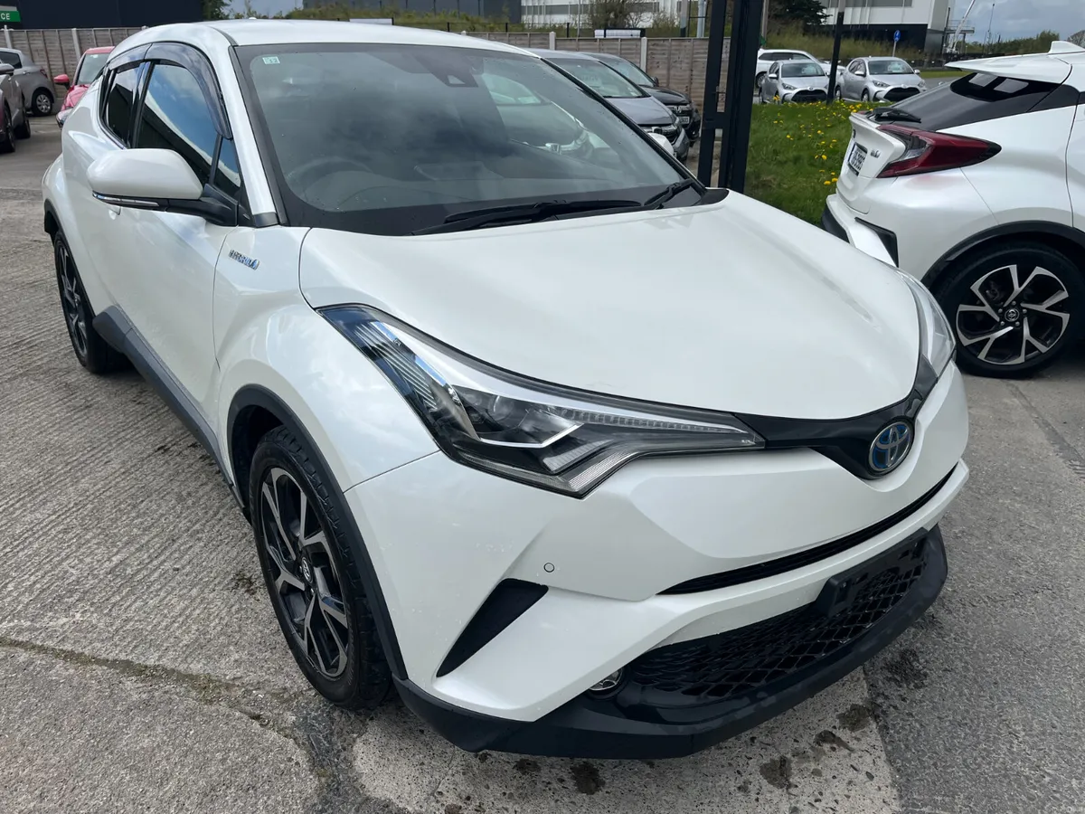 TOYOTA C-HR 2018, 1.8 HYBRID AUTO LOW KM HIGH SPEC - Image 2