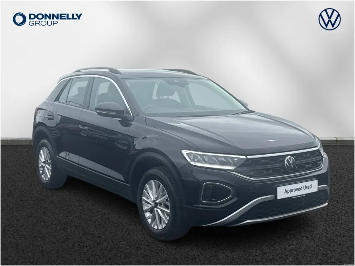 Volkswagen T-roc Hatchback Life - Image 1