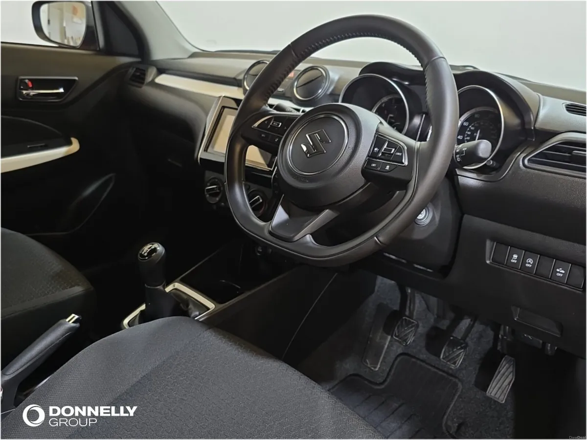 Suzuki Swift Hatchback SZ-L - Image 4