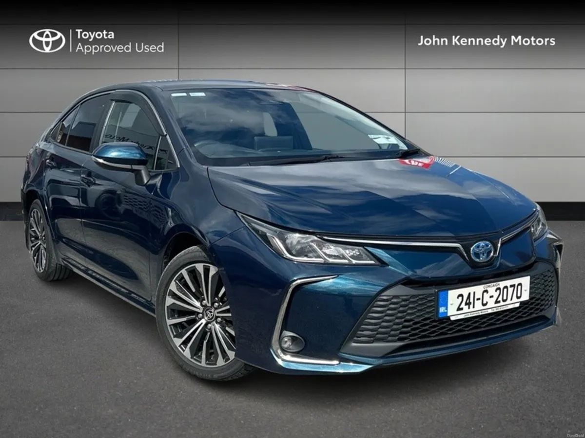 Toyota Corolla SPORT SAL - Image 1
