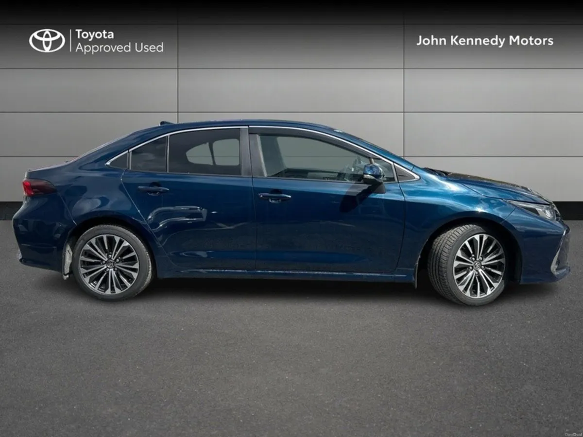 Toyota Corolla SPORT SAL - Image 3