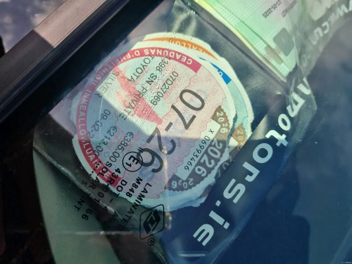 2007 TOYOTA AURIS LUNA-S Taxd MINT CONDITION - Image 2