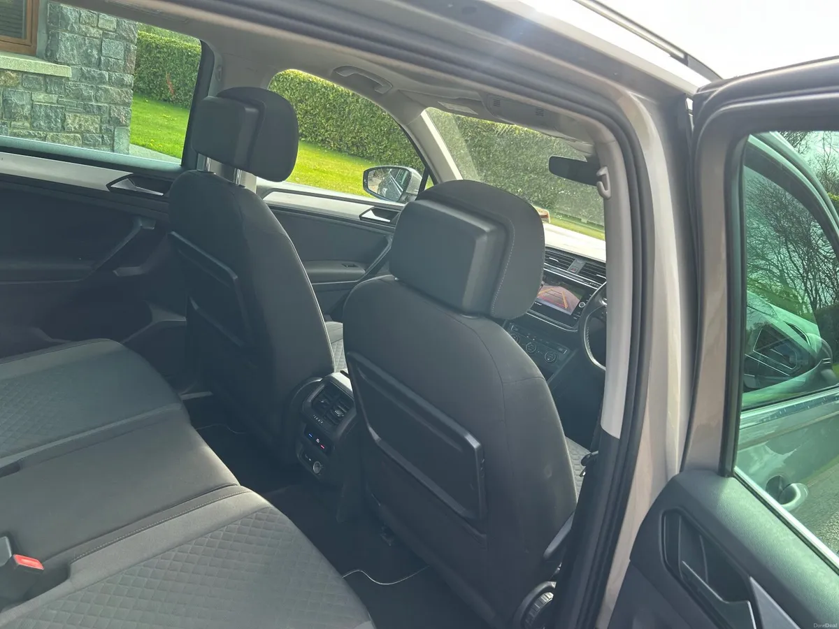 Volkswagen Tiguan 2019 - Image 2