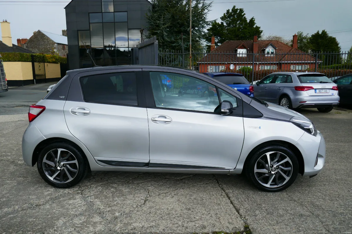 202, TOYOTA YARIS 1.5 VVT-I Y20 98BHP 5DR A - Image 3