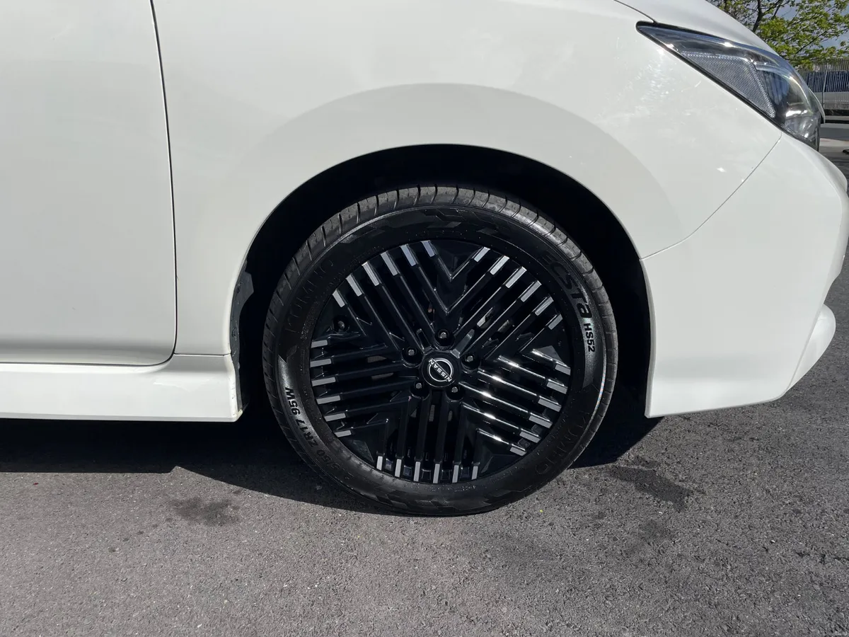 62KWH - APPLE PLAY - REVERSE CAMERA - 120TAX - Image 2