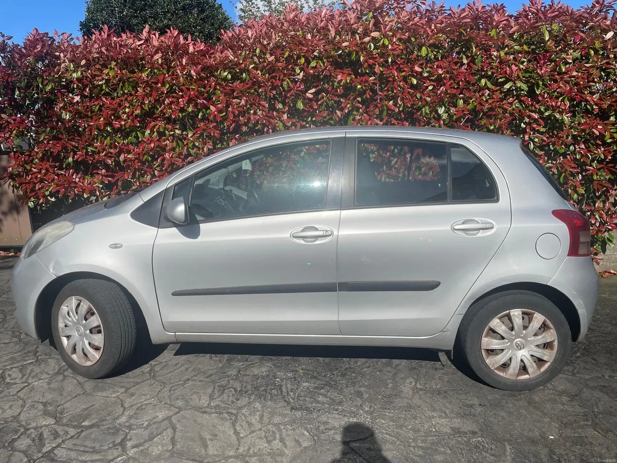 Toyota Yaris 2007 - Image 2