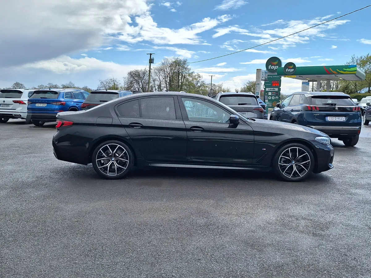 BMW 5-Series 520D M-Sport *High Spec/ - Image 2