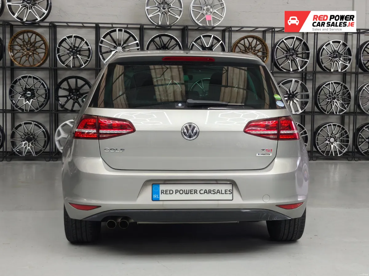 2017 VOLKSWAGEN GOLF AUTO//LOW KMS - Image 3