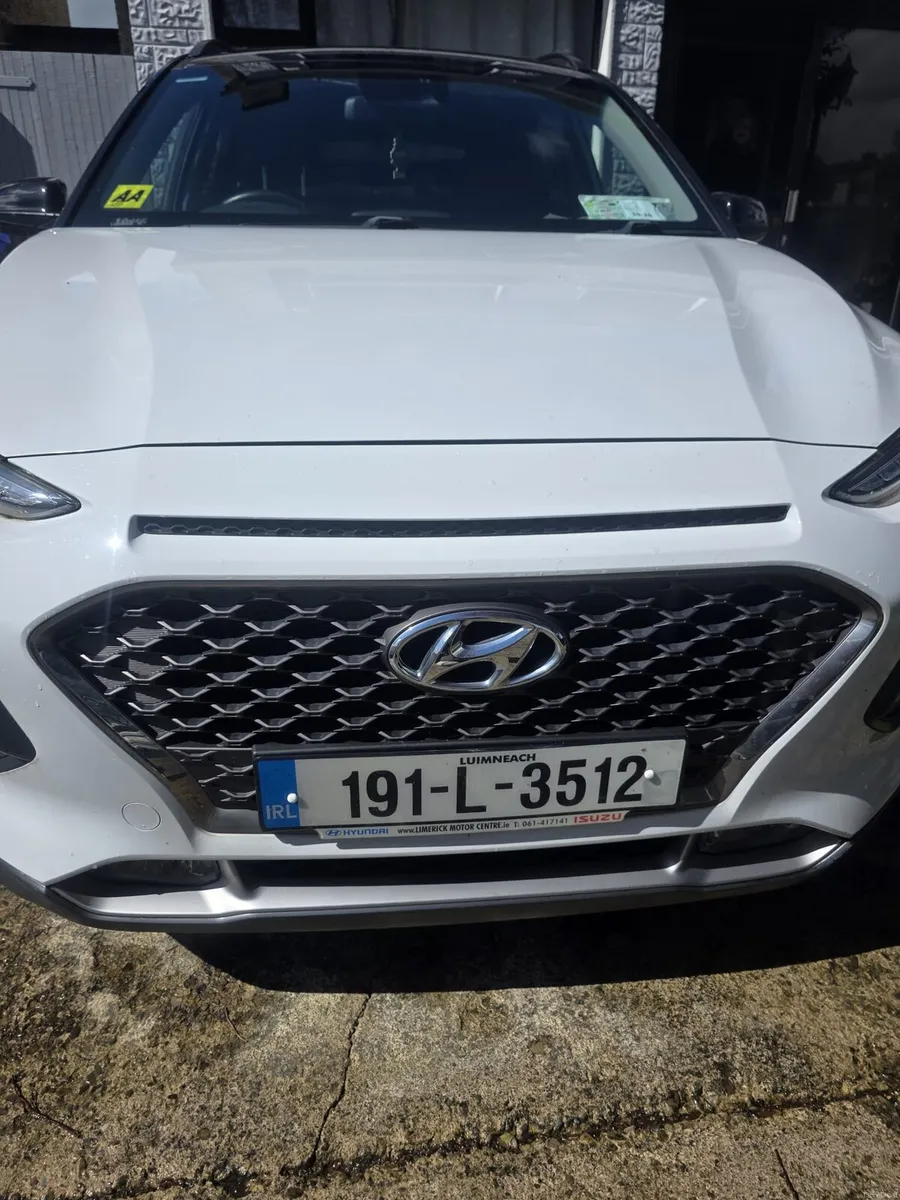 Hyundai Kona Executive Low Milage - Image 3
