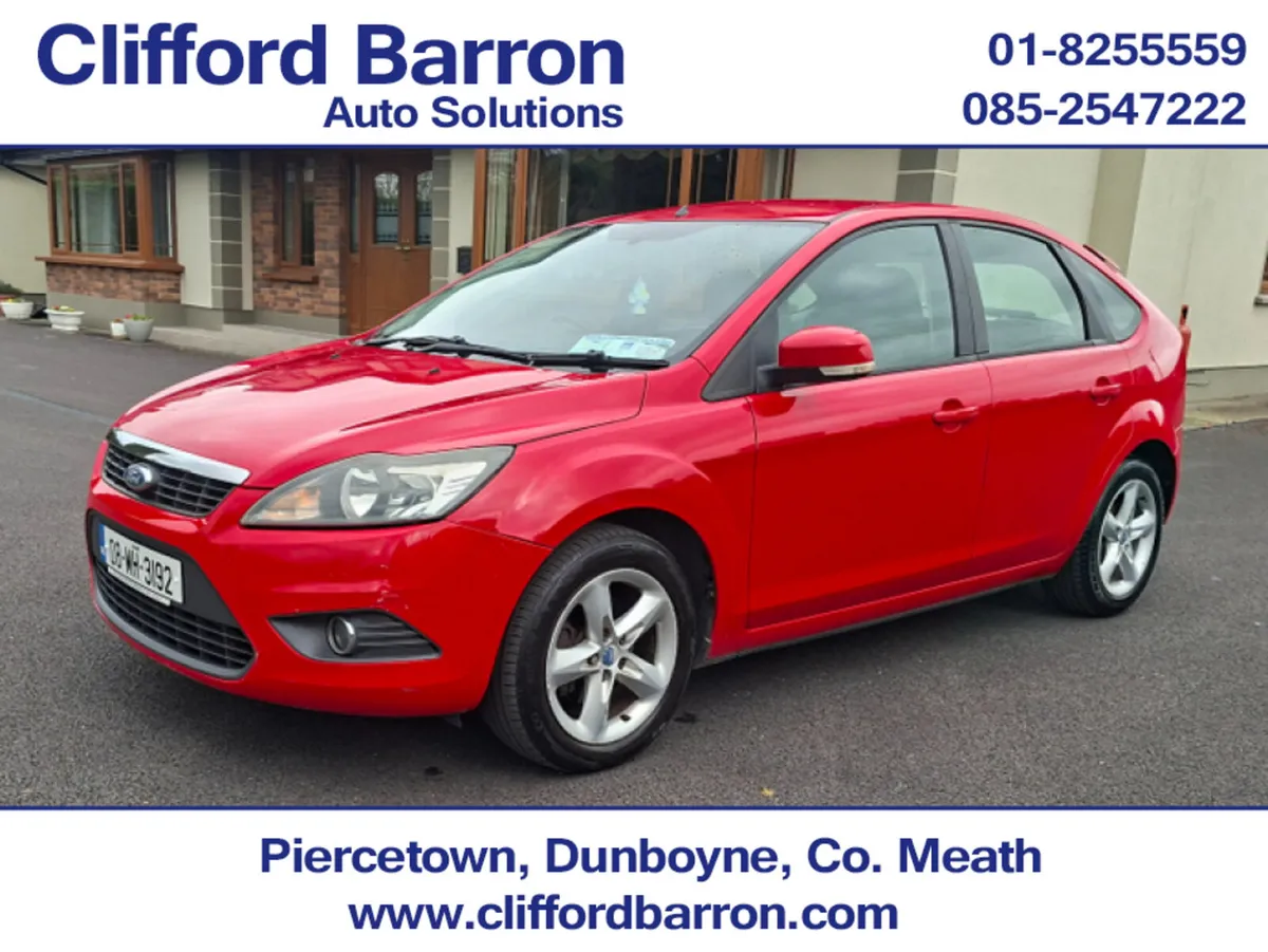 Ford Focus ZETEC 1.4 5SPEED 5DR - Image 2