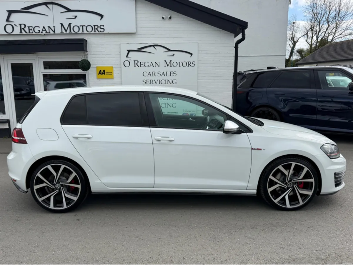 Volkswagen Golf 2.0 TSI GTI 220 BHP DSG - Image 2