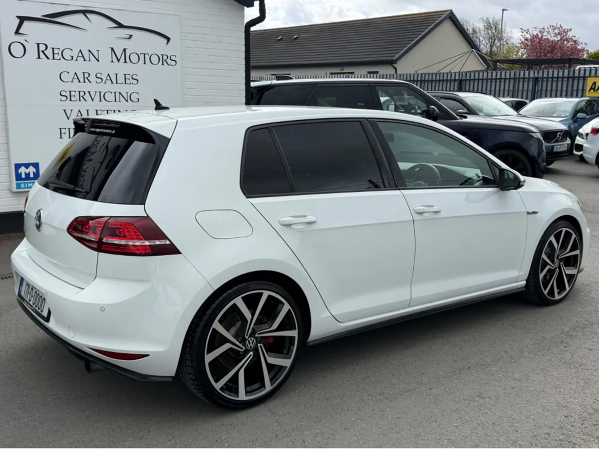 Volkswagen Golf 2.0 TSI GTI 220 BHP DSG - Image 3