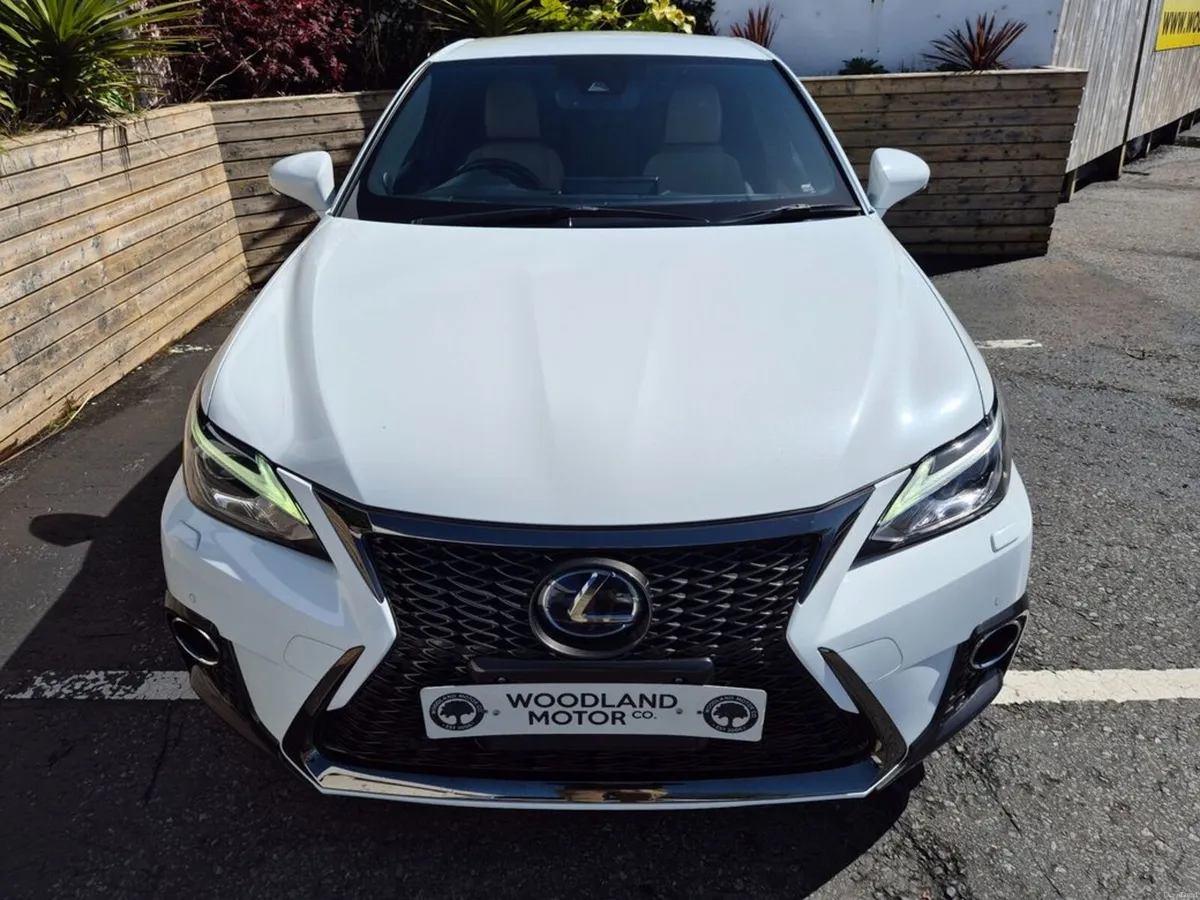 Lexus CT 1.8 HYBRID / F-SPORT TOP SPEC / LOW MILEA - Image 4