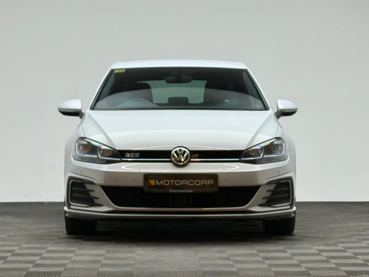 Volkswagen Golf GTE 1.4 PHEV - Image 2