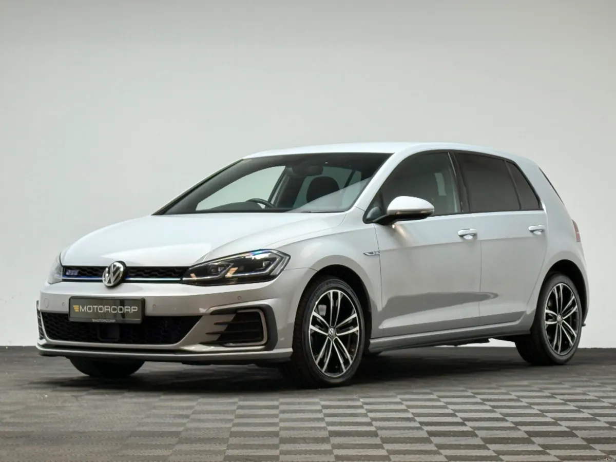 Volkswagen Golf GTE 1.4 PHEV - Image 3