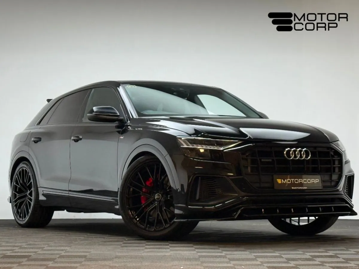 Audi Q8 BLK ED 55 TFSI E 3.0 QUATTRO 381HP - Image 1