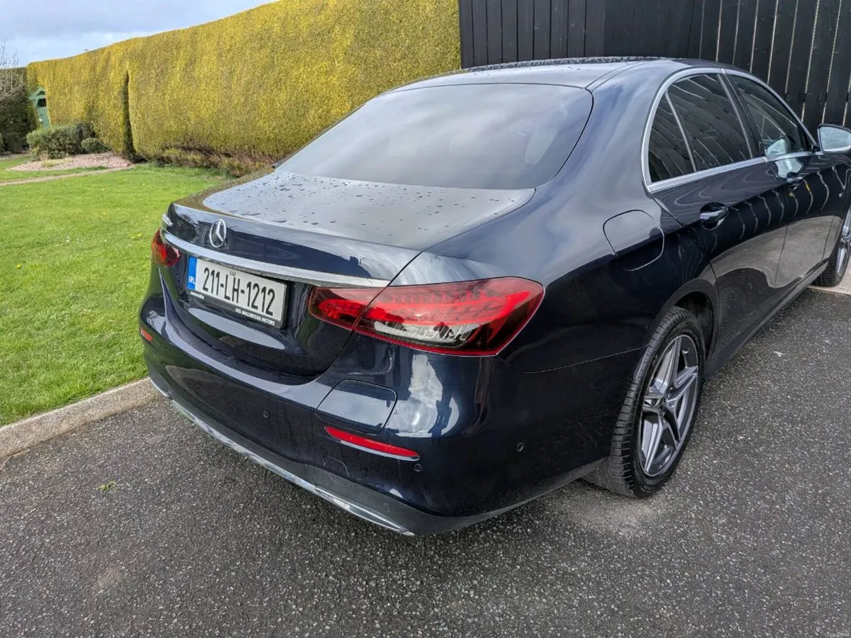 Mercedes Benz E 300 DE AMG Line - Image 4