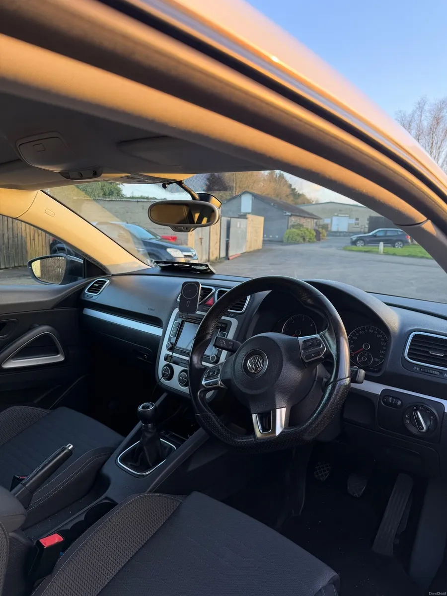 Volkswagen Scirocco 2010 - Image 5