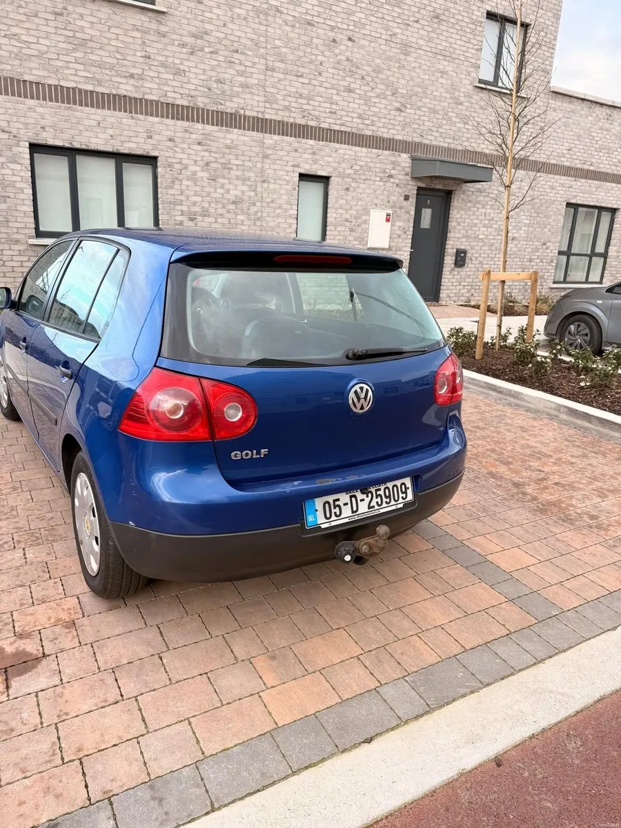 Volkswagen Golf 2005 - Image 1