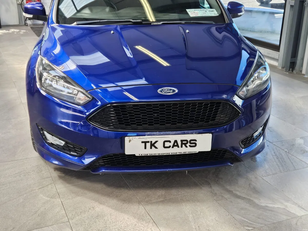 18 FORD FOCUS - Image 4