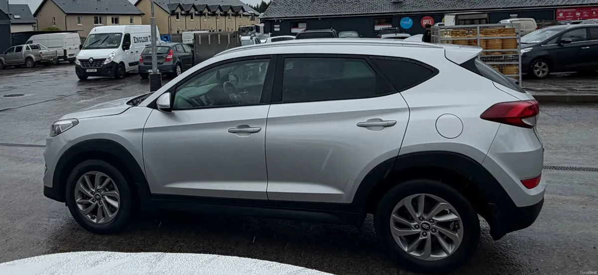 16 Hyundai Tucson 1.7 Nct&Tax - Image 4