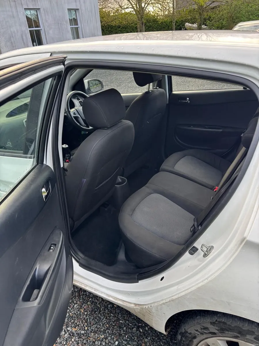 Hyundai i20 2012 - Image 4