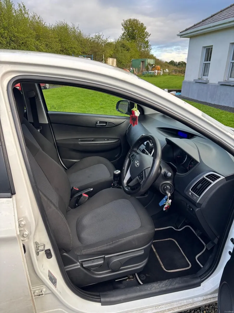 Hyundai i20 2012 - Image 3