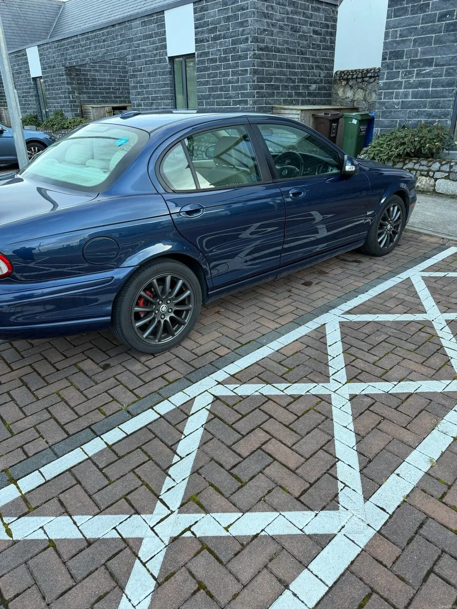 Jaguar X-Type - Image 4