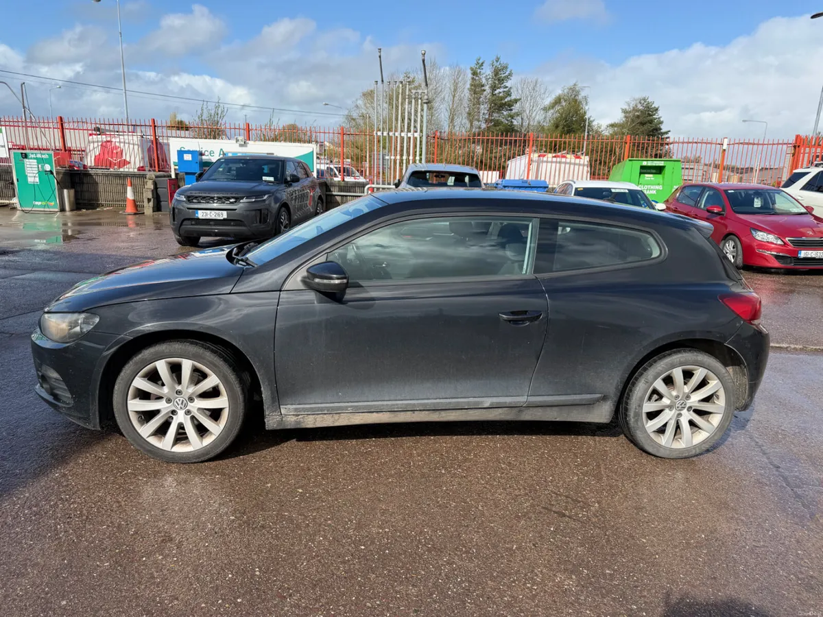 2011 Volkswagen Scirocco - Image 4
