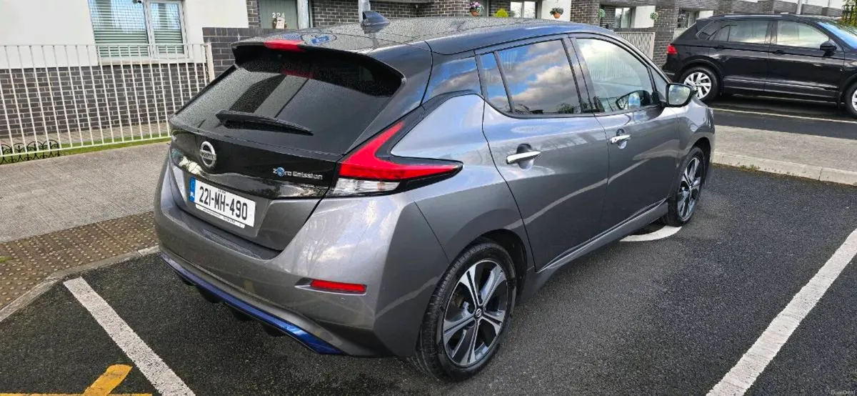 2022 Nissan Leaf 62 KW SV Premium - Image 4